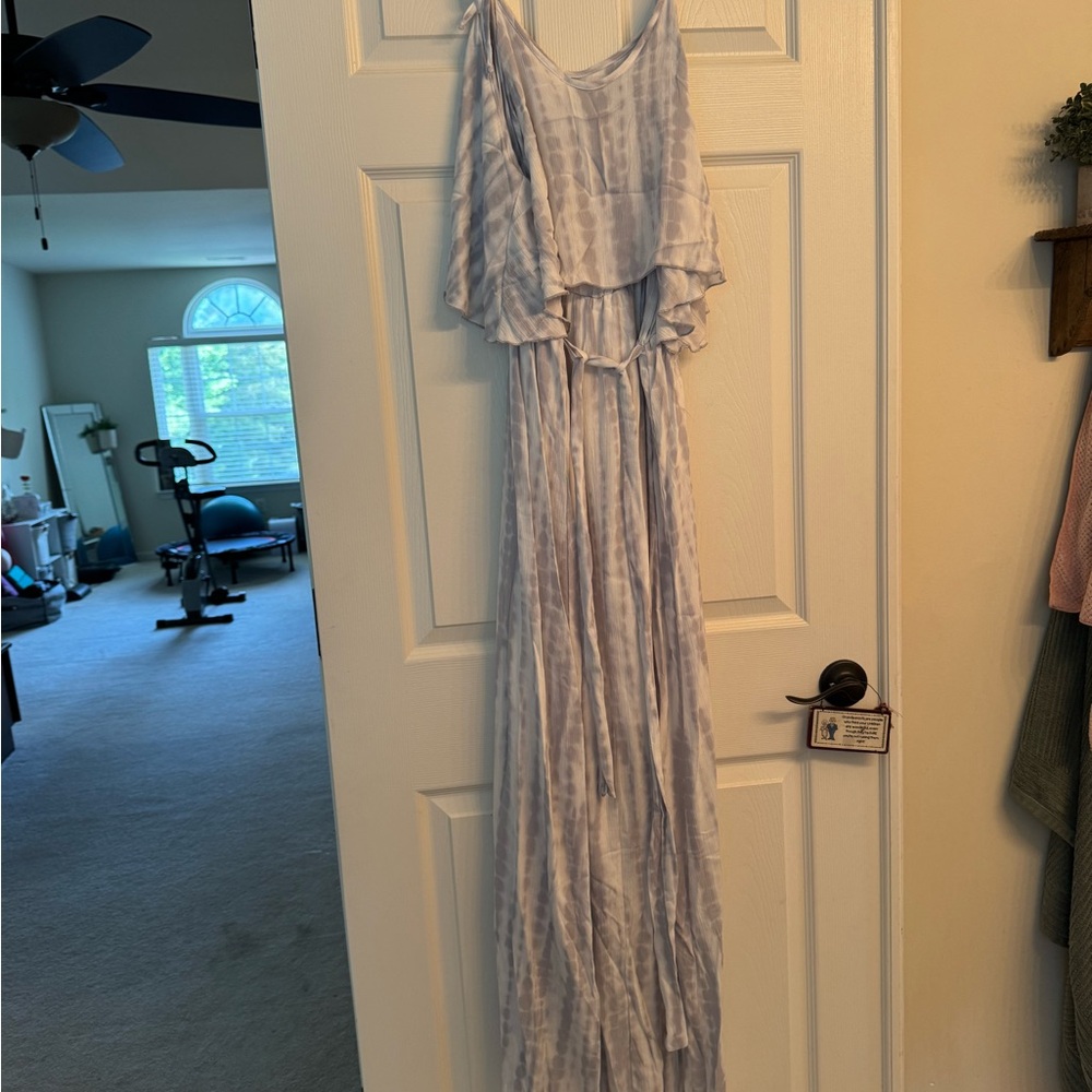 Lovely Melody White/Gray Maxi Dress